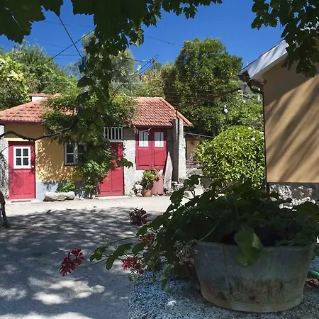 Affittacamere Casa De S. Faustino De Fridao *